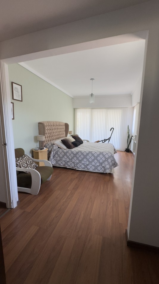 CHALET 5 AMB CON PARQUE Y QUINCHO - LOTE 10X33 - ZONA STELLA MARIS