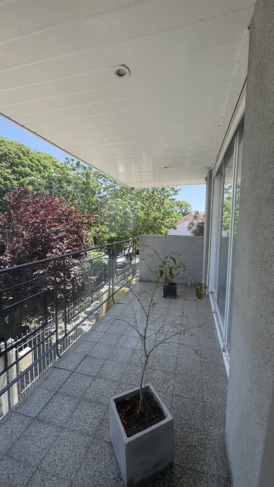CHALET 5 AMB CON PARQUE Y QUINCHO - LOTE 10X33 - ZONA STELLA MARIS