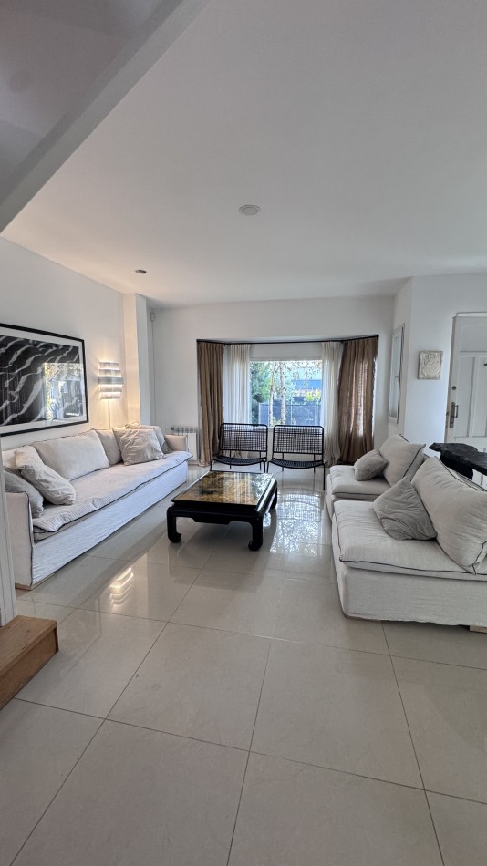 CHALET EN LO MEJOR DE PLAYA GRANDE