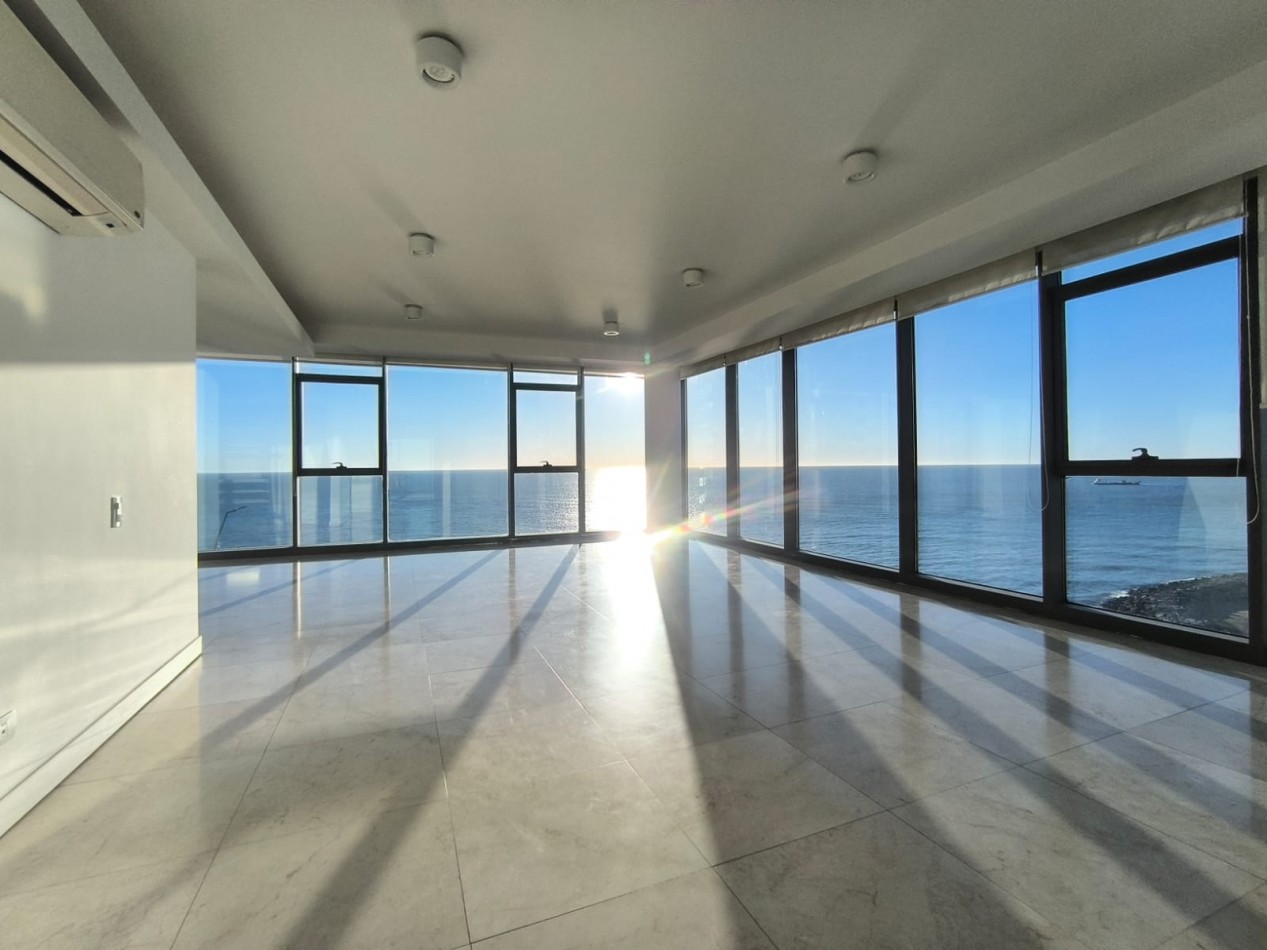 DEPARTAMENTO PRIMERA LINEA AL MAR - 4 AMBIENTES CON COCHERA DOBLE Y BAULERA - PLAYA VARESE - BISCAYNE BEACH