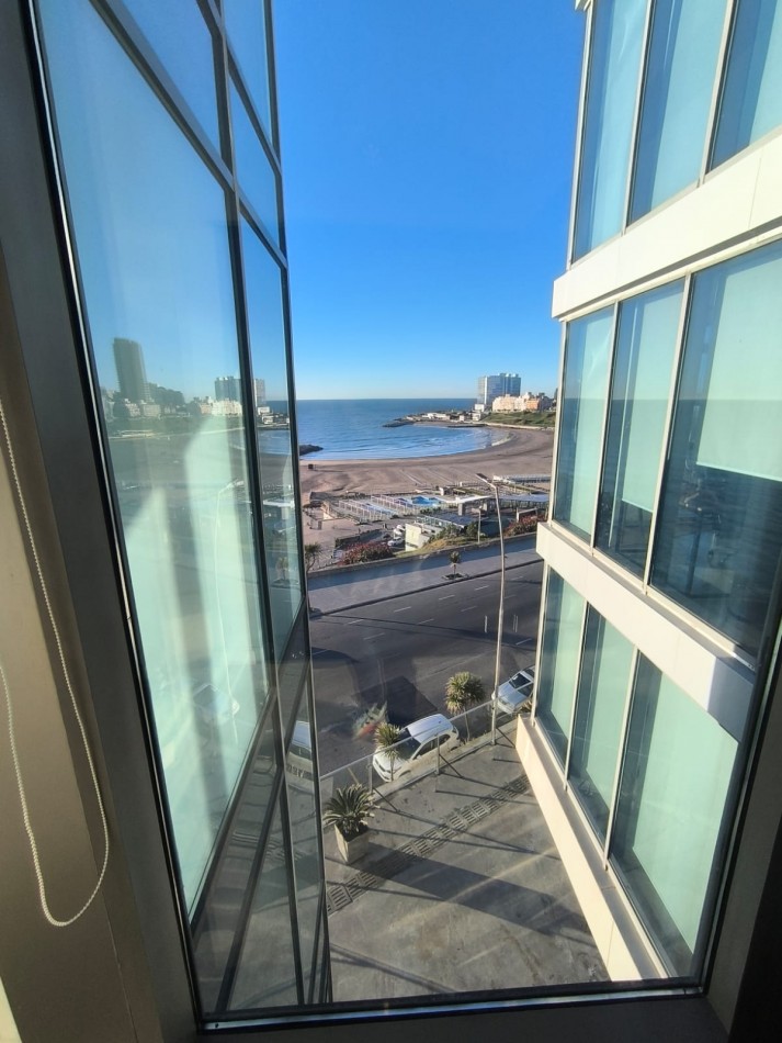 DEPARTAMENTO PRIMERA LINEA AL MAR - 4 AMBIENTES CON COCHERA DOBLE Y BAULERA - PLAYA VARESE - BISCAYNE BEACH