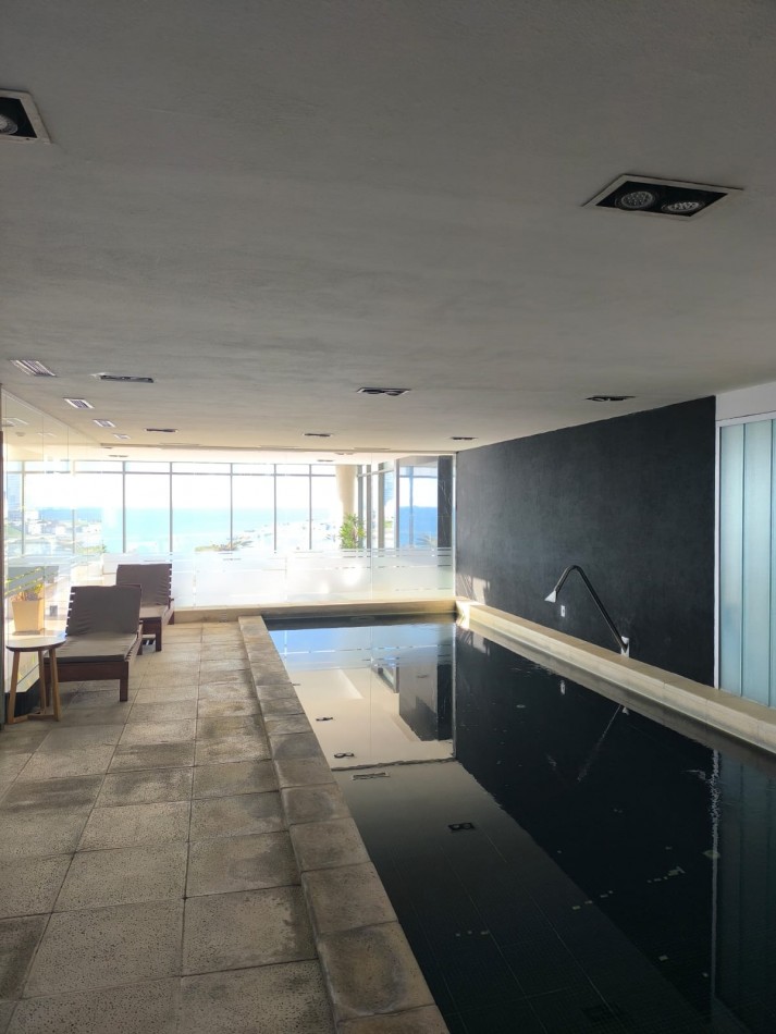 DEPARTAMENTO PRIMERA LINEA AL MAR - 4 AMBIENTES CON COCHERA DOBLE Y BAULERA - PLAYA VARESE - BISCAYNE BEACH