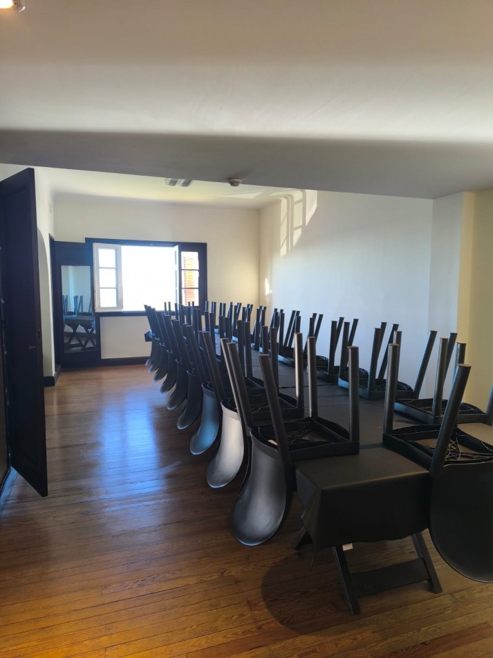 DEPARTAMENTO PRIMERA LINEA AL MAR - 4 AMBIENTES CON COCHERA DOBLE Y BAULERA - PLAYA VARESE - BISCAYNE BEACH