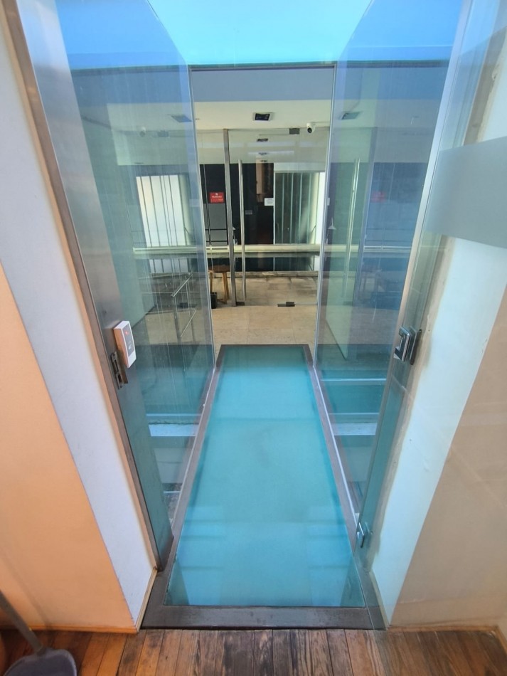 DEPARTAMENTO PRIMERA LINEA AL MAR - 4 AMBIENTES CON COCHERA DOBLE Y BAULERA - PLAYA VARESE - BISCAYNE BEACH