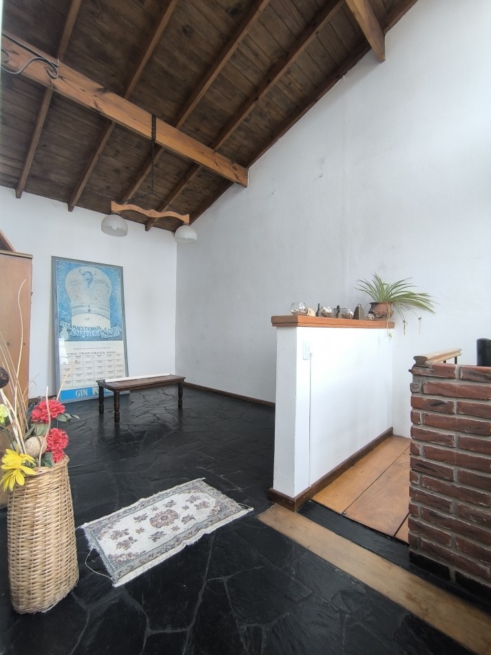 CHALET 5 AMBIENTES 
