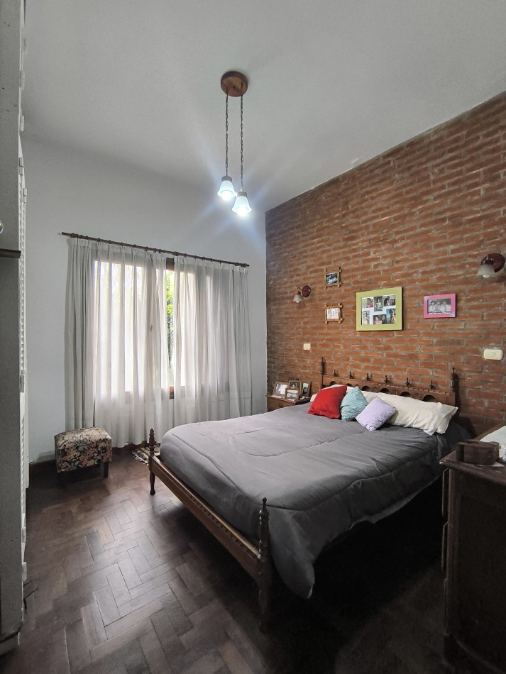 CHALET 5 AMBIENTES 