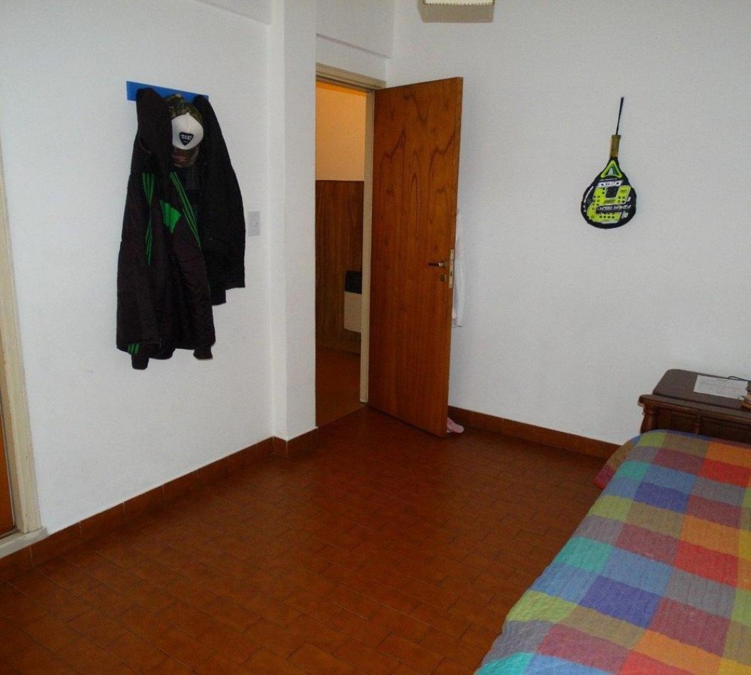 DEPARTAMENTO 3 AMBIENTES A LA CALLE BALCON Y PATIO
