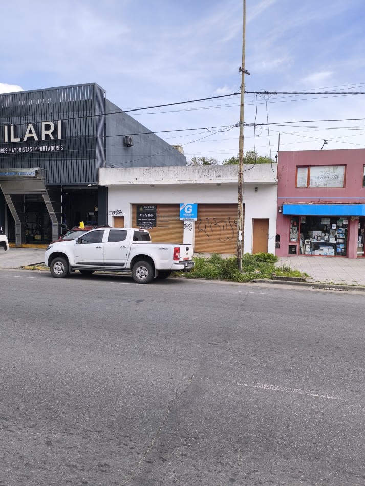 LOCAL COMERCIAL de 10x43 SOBRE AV COLON