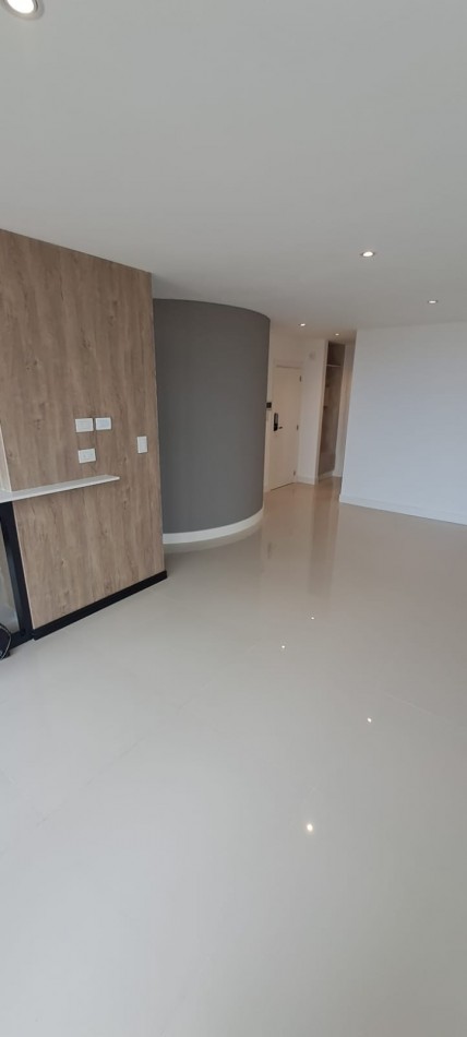 2 AMBIENTES A ESTRENAR CON COCHERA - EDIFICIO GENUS - LA RIOJA 3728