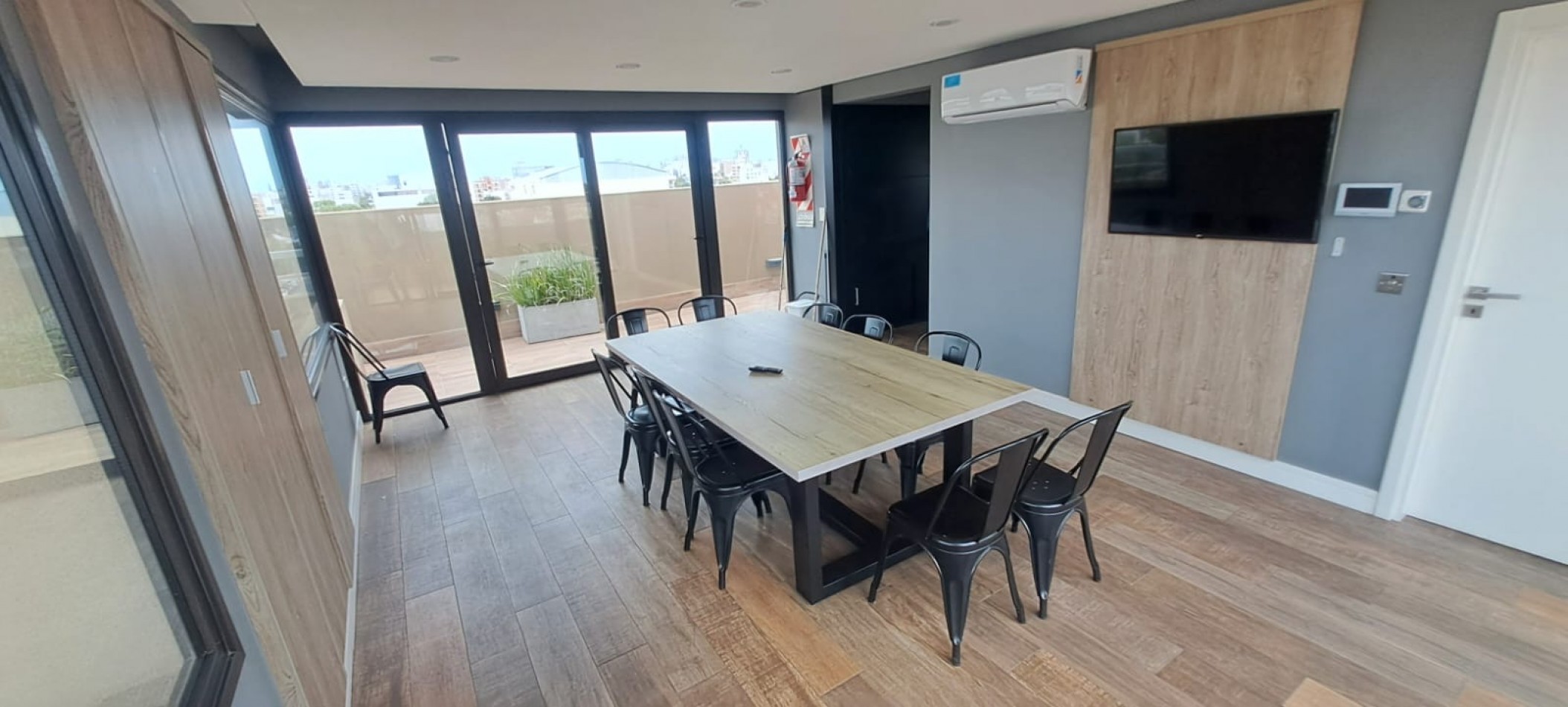2 AMBIENTES A ESTRENAR CON COCHERA - EDIFICIO GENUS - LA RIOJA 3728