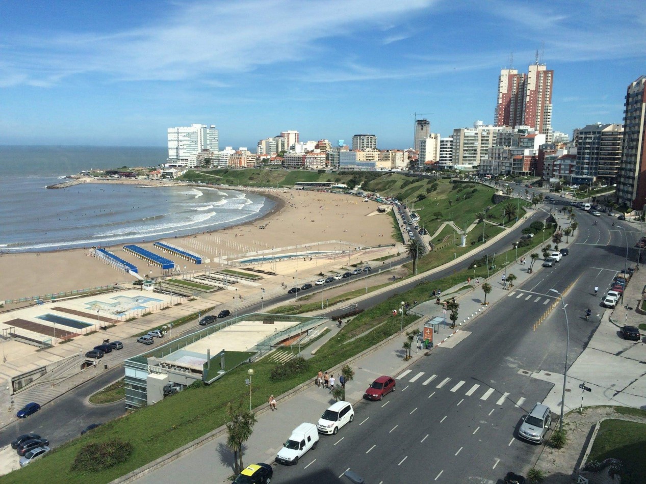 Piso PRIMERA LINEA AL MAR - Playa Varese