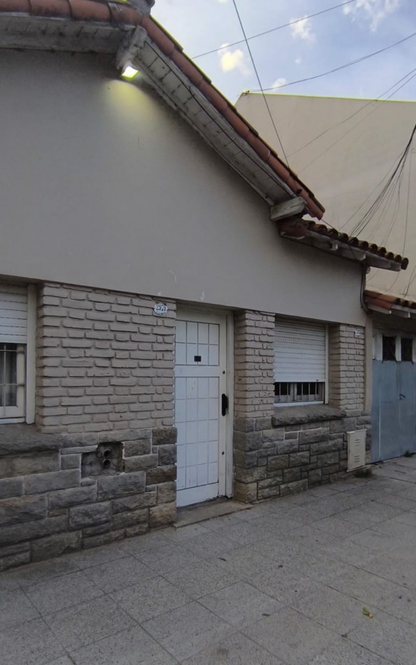 CHALET 3 AMBIENTES CON GARAGE