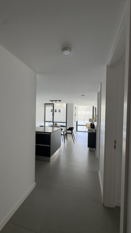 3 ambientes con cochera - Edificio Malecon Varese