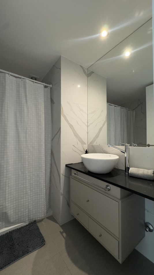 3 ambientes con cochera - Edificio Malecon Varese