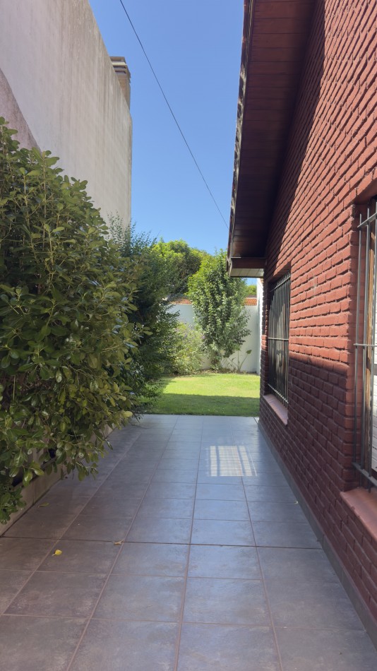 ALQUILER DE MARZO A DICIEMBRE - Chalet sobre lote 10x33 - Excelente entorno! A 5 cuadras de Guemes
