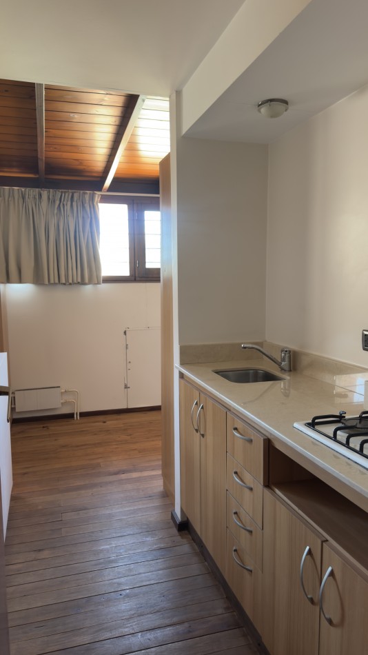 ALQUILER DE MARZO A DICIEMBRE - Chalet sobre lote 10x33 - Excelente entorno! A 5 cuadras de Guemes