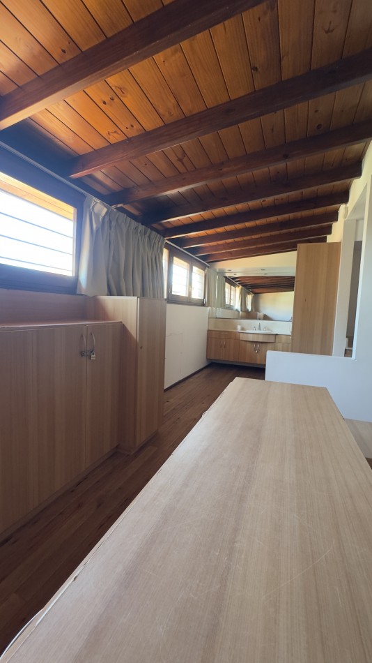 ALQUILER DE MARZO A DICIEMBRE - Chalet sobre lote 10x33 - Excelente entorno! A 5 cuadras de Guemes