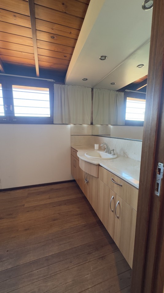 ALQUILER DE MARZO A DICIEMBRE - Chalet sobre lote 10x33 - Excelente entorno! A 5 cuadras de Guemes