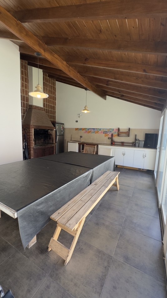 ALQUILER DE MARZO A DICIEMBRE - Chalet sobre lote 10x33 - Excelente entorno! A 5 cuadras de Guemes