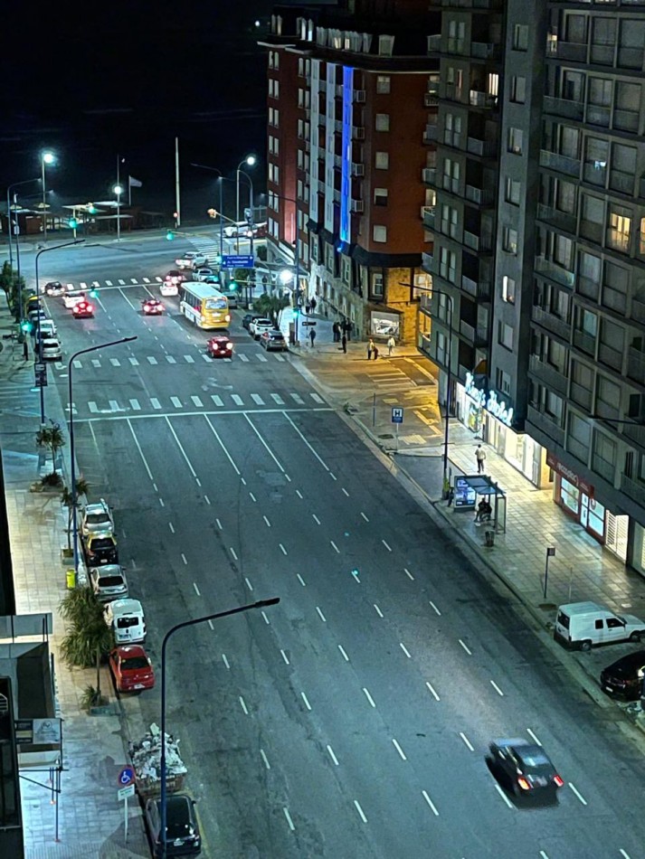 ALQ 24 M - 3 amb a la calle con cochera - centro