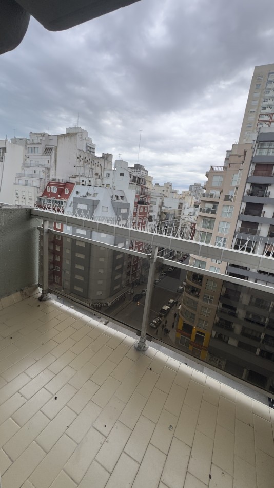 ALQ 24 M - 3 amb a la calle con cochera - centro