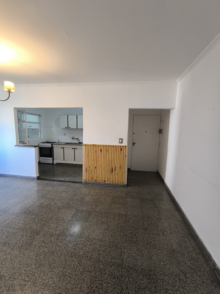 DEPTO 3 AMBIENTES CFTE CON ESPACIO DE COCHERA