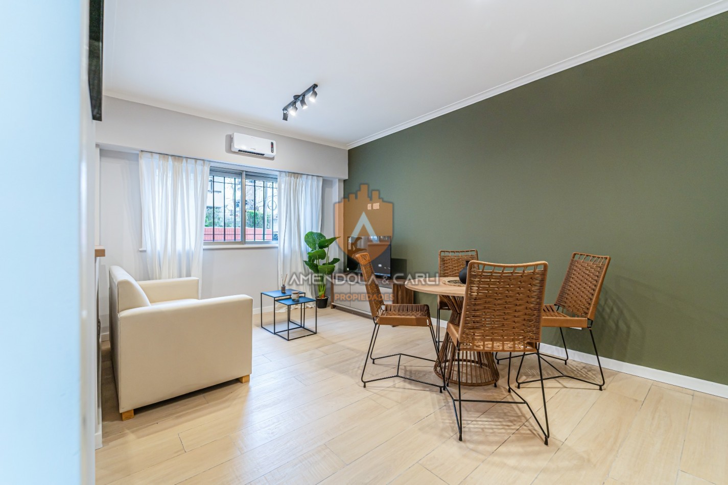 Departamento 2 amb en PB a la calle 