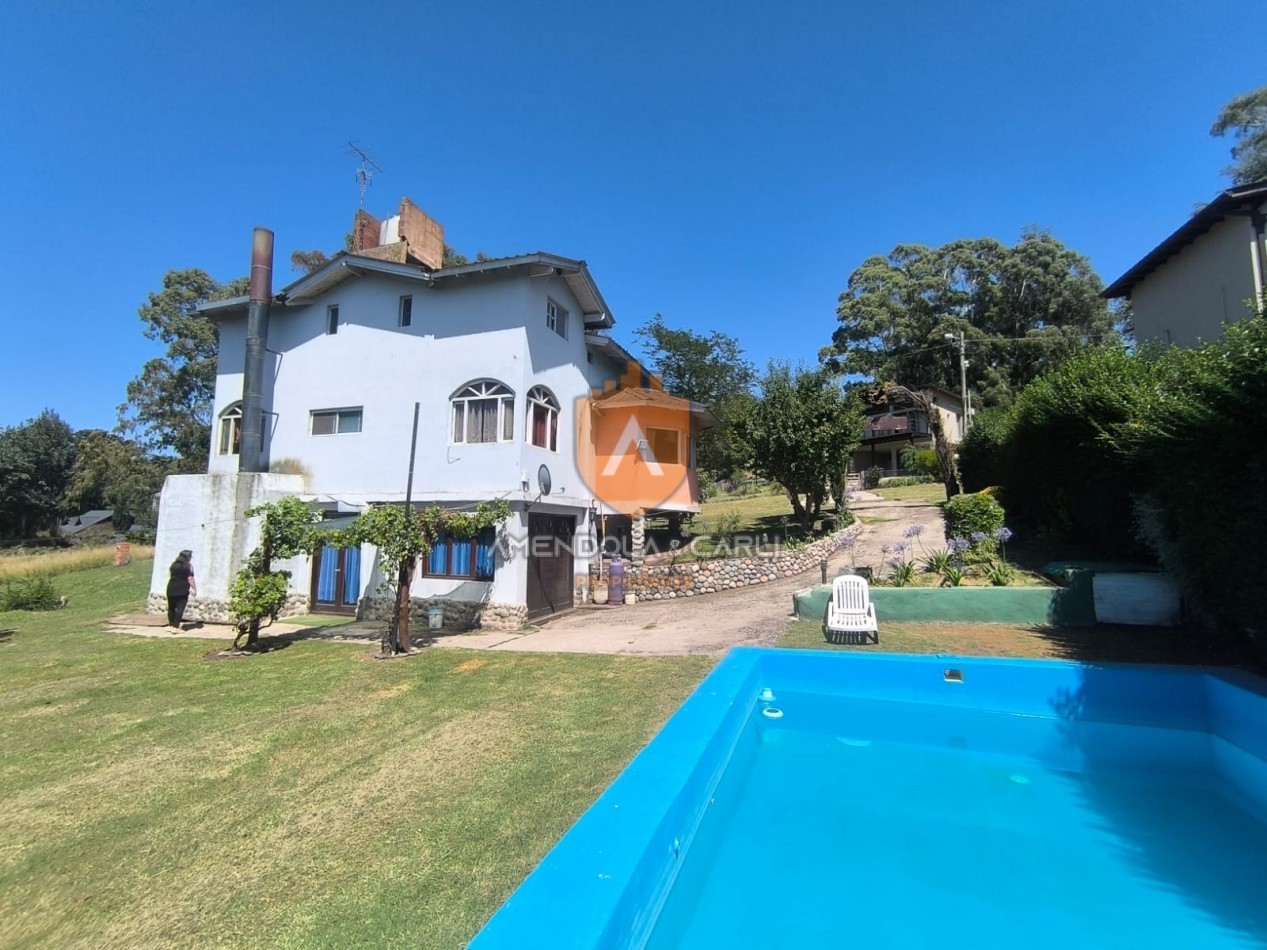 Chalet en Sierra de los Padres sobre lote de 700mts
