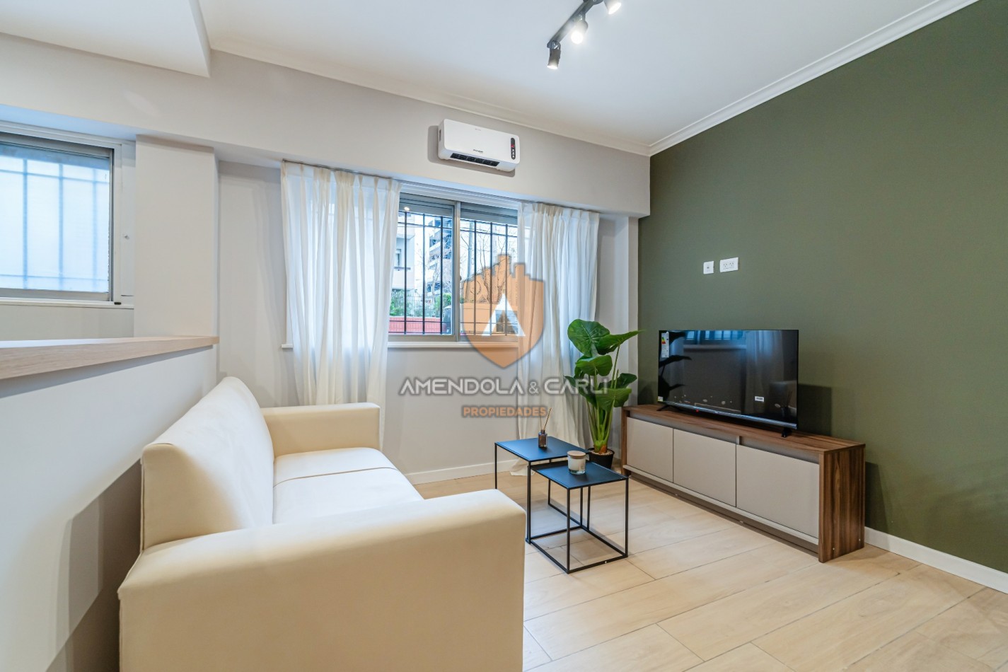 Departamento 2 amb en PB a la calle 
