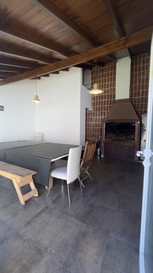 Chalet sobre lote 10x33 - Excelente entorno! A 5 cuadras de Guemes