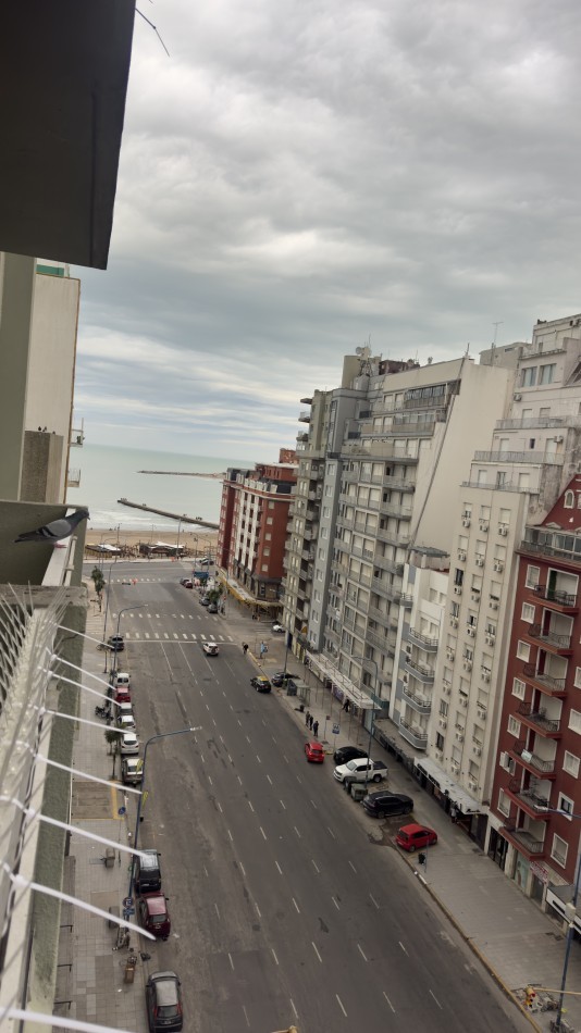 EN VENTA - 3 AMBIENTES A LA CALLE - CON COCHERA - ZONA CENTRO 