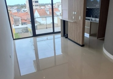 2 AMBIENTES A ESTRENAR CON COCHERA - EDIFICIO GENUS - LA RIOJA 3728