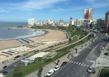 Piso PRIMERA LINEA AL MAR - Playa Varese