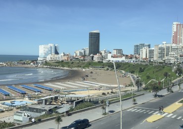 ALQUILER 24 MESES - PRIMERA LINEA AL MAR - 4 AMB con 2 COCHERAS